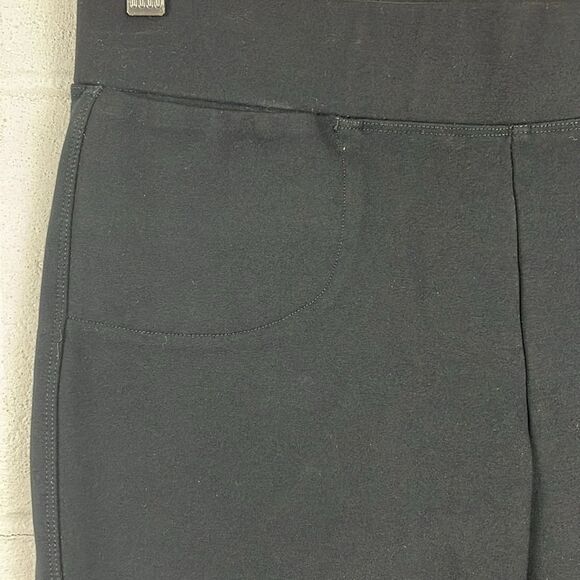 Quince women’s pull on black ponte cropped straight leg dress pant size S - Picture 2 of 6